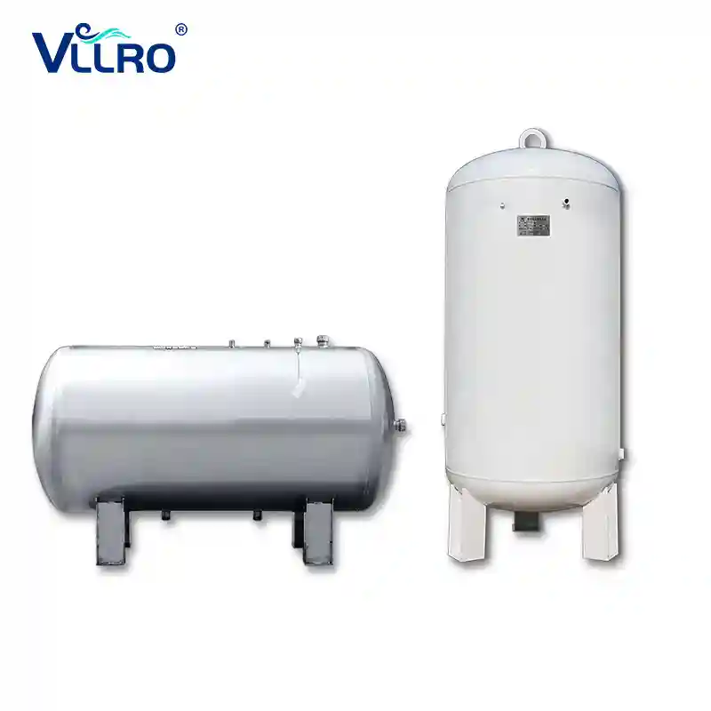 Brandtrykstabiliserende tank